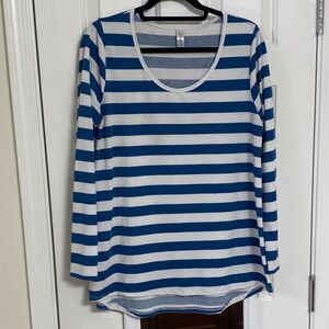 Gently Used LulaRoe Lynnae Long Sleeve Top (L)